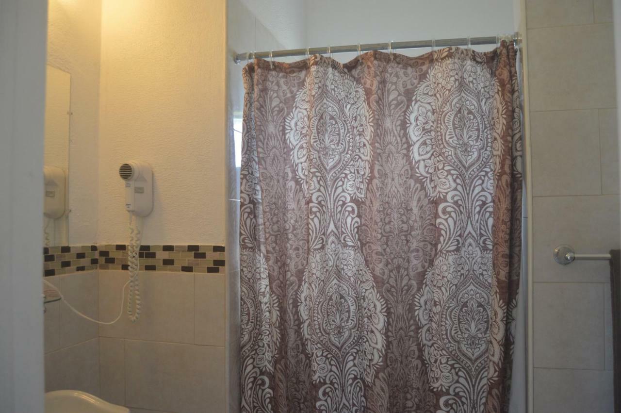 Surfers Manor Motel Gregory Town Zewnętrze zdjęcie
